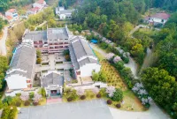 Yingshan Xiufeng Villa