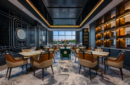 Empark Grand Hotel Beijing Отели рядом с достопримечательностью «Summer Palace»