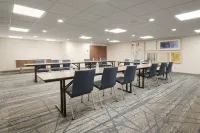 Holiday Inn Express & Suites Williamstown - Glassboro