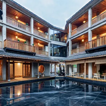 Home stay at night Hotels near Dujiangyan China Giant Panda Garden (formerly known as Panda Paradise)