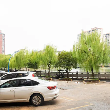 Qitian Hotel (Yingu International)