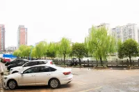 Qitian Hotel (Yingu International) - parking