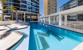 Meriton Suites Surfers Paradise