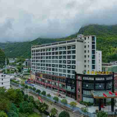 神農架楚渝國際大飯店 Hotel Exterior