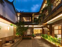 隱墅私人度假庭院· Sesluded Villa Retreat（麗江古城四方街店） 四方街附近的飯店