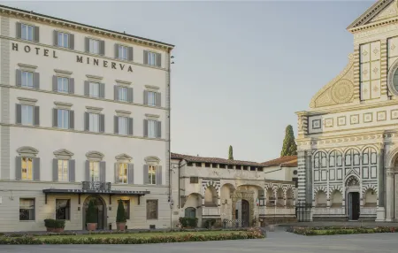 Grand Hotel Minerva Отели рядом с достопримечательностью «San Felice in Piazza»