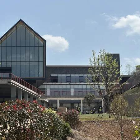 Nanjiang elan Hotel