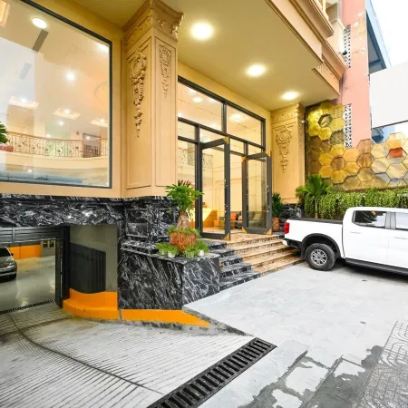 Plus Vung Tau Hotel Отели рядом с достопримечательностью «Пляж Бэк»