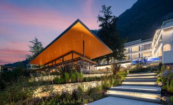 Qingchengshan Suyunxi Hot Spring Resort Hotel