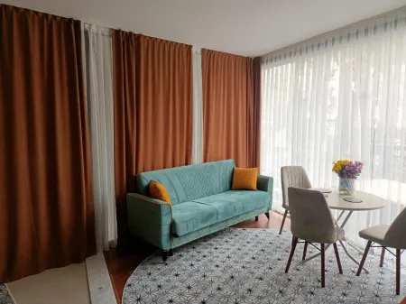 Old Town Grand Apart Hotel