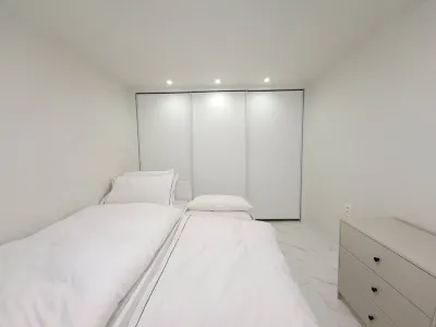 BridgeStar001 Gangnam Sinsa Station Garosugil 6 Guests Hotels in Soul