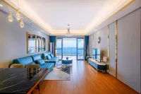 Atour Seaview Holiday Apartment (Wuchuan Dinglongwan Dessass Water World Branch)