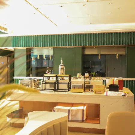 Ruixuan Apartment (Qingdao Taidong Pedestrian Street Beer Street Branch)
