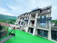 Tonglu Puxi YunShe Homestay (Huxiao Gorge Drifting) Hotels near Roars Gorge Whitewater Adventure Scenic Tourist