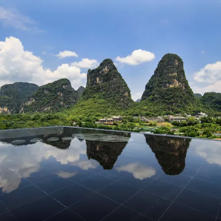 Yangshuo·JUE | AWAKENING • Viewing Guilin Landscape • Garden Pool • Resort Mansion