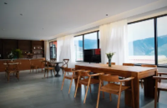 飛來寺竹外雲·梅里山居