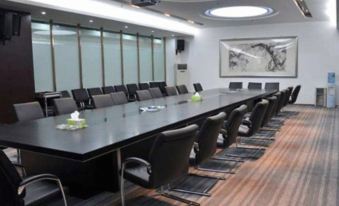 Guangzhou Jinfan Apartment (Zhujiang New Town U.S. Consulate Visa Office)