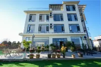 Maitreya Yun Jing Manor Hotel - 3-Star