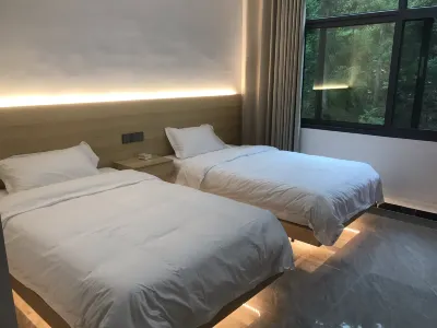 Qikelai Qianyuan Backyard Homestay Hotels near Lu Yuan Ping