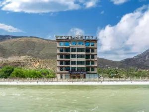 Lavande Hotel (Ganzi Batang Branch, National Highway 318)