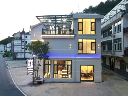 Shuxia Homestay (Sanqing Mountain Scenic Area Branch) Отели рядом с достопримечательностью «Waishuangxi Ropeway»