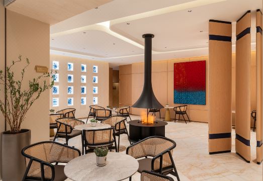 홀리데이 인 익스프레스 조식 레스토랑