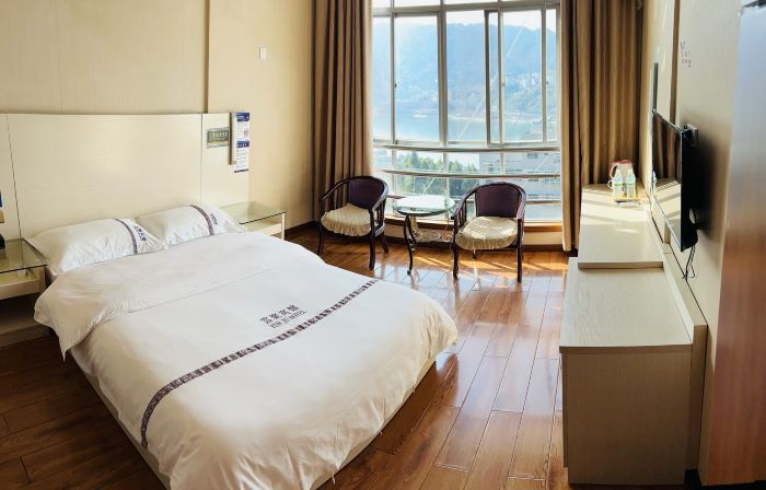 Badong Yunju Hotel