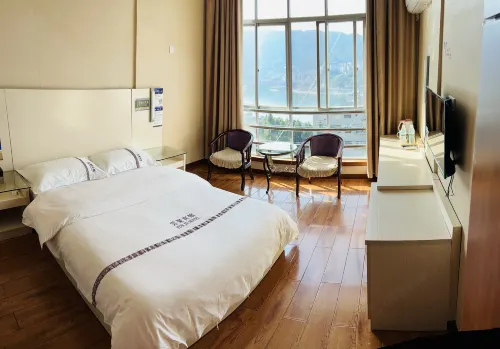 Badong Yunju Hotel