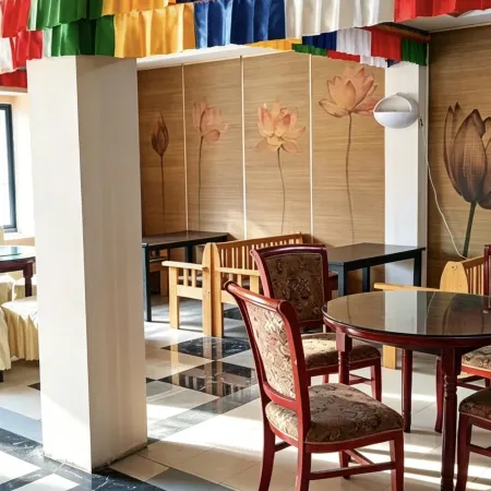 Xueyu Shenghao Hotel (Daocheng Yading Scenic Area)