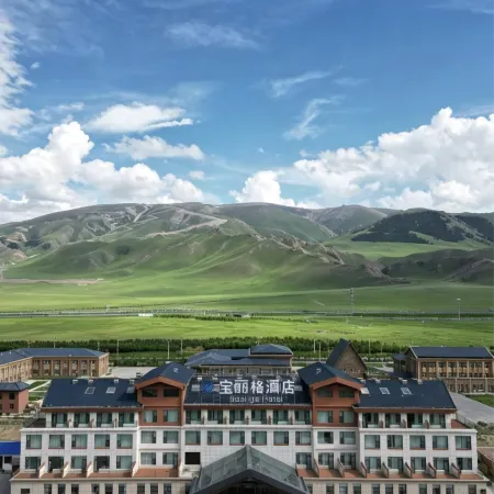 Baolige Hotel (Sayram Lake)