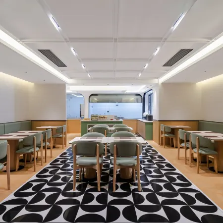 Ningbo Pairuisi Pai Hotel