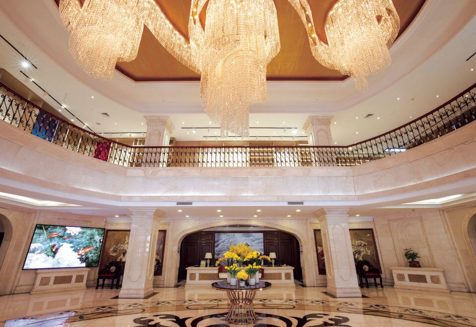 제장 호텔의 로비 및 내부 시설