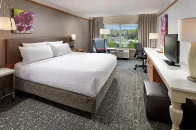 Hilton Garden Inn Portland/Lake Oswego Hotels near Kruse Village