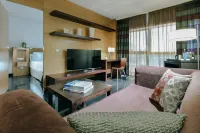 Hesperia Fira Hotel dekat Mezquita de Castelldefels