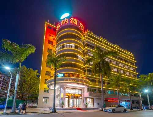 Vienna Hotel (Qingyuan Shunying Times Square City Hall Branch) - 3-Star