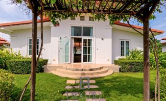 Bali Style 2 Bedroom Villa with Pool - B99