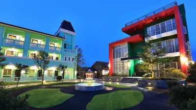 Green Resort Hotels in der Nähe von National Center for Traditional Arts