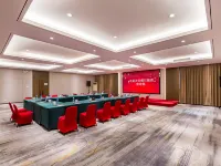โรงแรมเทียนเทียน ฮอลิเดย์ โรงแรมใกล้สถานีว่านโช่วลู่