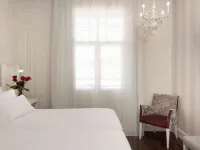 NH Collection Madrid Abascal Hotels near Chamberi