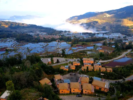 元陽雲上梯田酒店 箐口哈尼民俗村景區附近的酒店