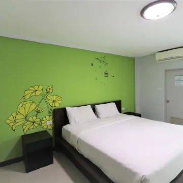 DD Residence Rayong Hotels near Star IT Center