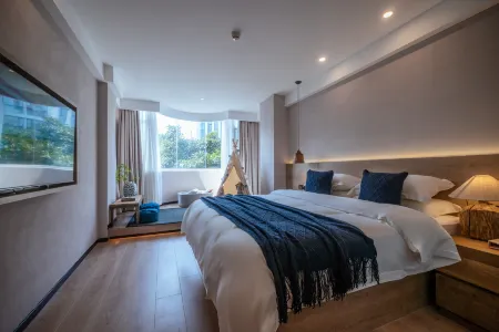 Yunfuli Yinsu Du Fu Thatched Cottage Business and Leisure B&B