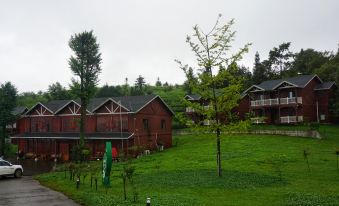 Zhenba Guanyun Mountain Villa