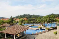 Mels Weldon Evergreen Lake Hotel