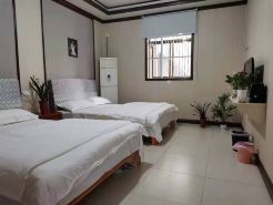 Yangzhou Yaqin Hotel