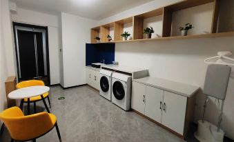 7Days Inn Hotel (Linhe High-Speed Railway Station Victoria Mall)