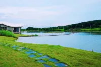 Xianhe Lake · Heming Mountain Residence Homestay (Heshengqiao East Station Branch)