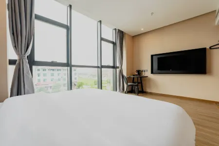 Runlong Hotel Fengcheng High speed Railway Station Longrun City Square Branch Отели рядом со станцией Fengchengdong Railway Station