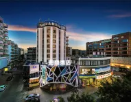 Park Lane Yiju Hotel (Taishan Commercial City Qiaohu Road)