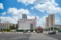 烏魯木齊鐵路局地鐵站可風麗呈睿軒飯店 新疆工程學院(天津路校區)附近的飯店